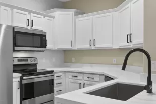 Photo #5: 6091574 Listing