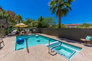 Photo #5: 6091577 Listing