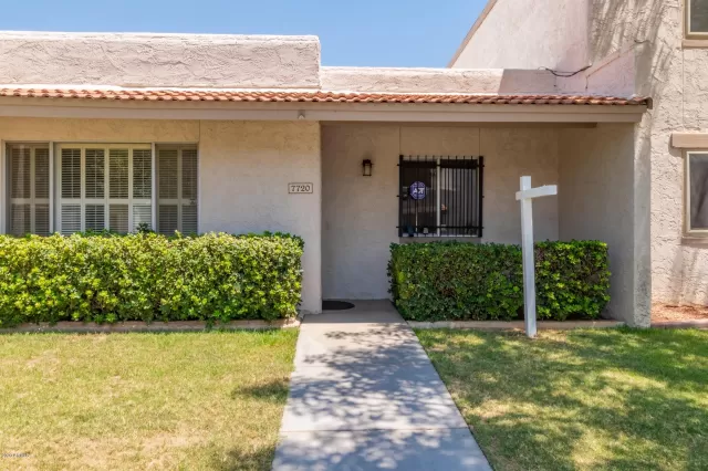 MLS: 6091595 Condo For Sale