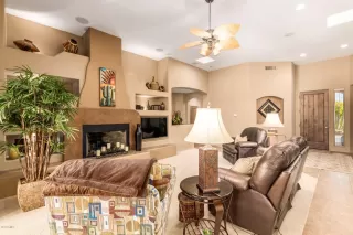 Photo #4: 6091653 Listing