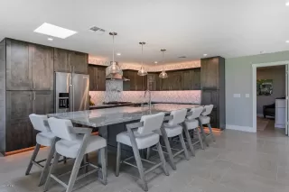 Photo #2: 6091720 Listing