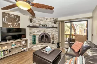 Photo #2: 6091727 Listing