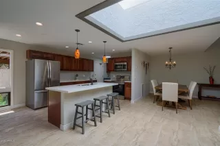 Photo #5: 6091747 Listing