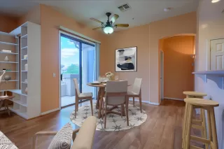 Photo #3: 6091905 Listing