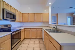 Photo #4: 6091905 Listing