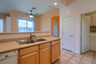 Photo #6: 6091905 Listing