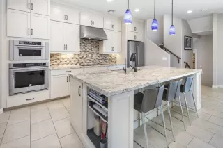 Photo #1: 6091927 Listing