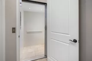 Photo #4: 6091927 Listing