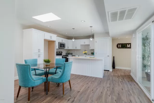 MLS: 6092054 Condo For Sale