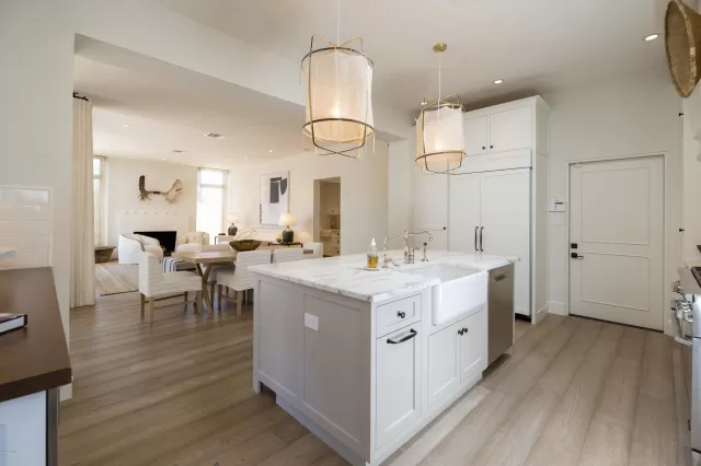 MLS: 6092353 Condo For Sale