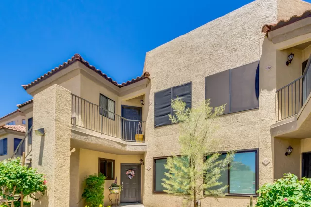 MLS: 6092365 Condo For Sale