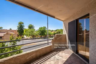 Photo #4: 6092796 Listing
