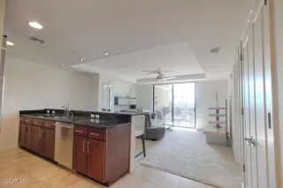 Photo #5: 6092881 Listing