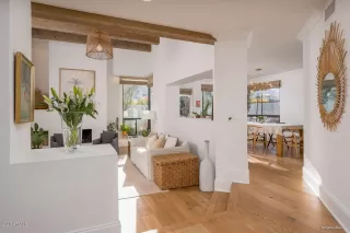 Photo #3: 6092996 Listing