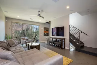 Photo #3: 6093011 Listing