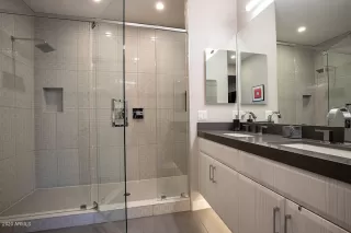 Photo #4: 6093011 Listing