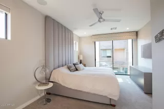 Photo #5: 6093011 Listing