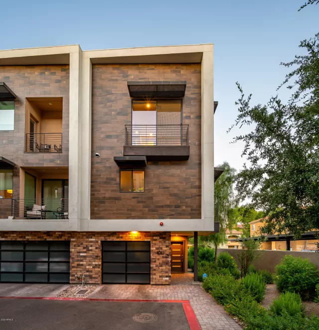 MLS: 6093738 Condo For Sale