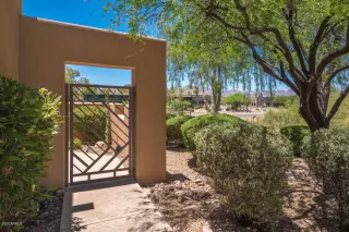 Photo #4: 6093829 Listing