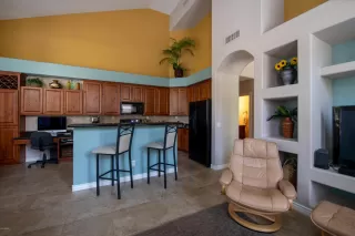 Photo #4: 6093879 Listing