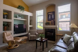 Photo #5: 6093879 Listing