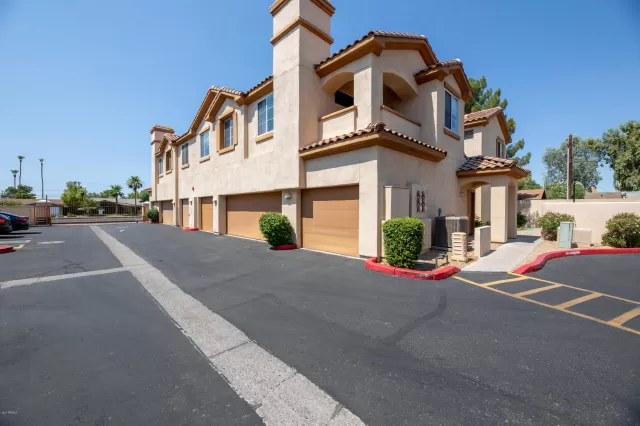 MLS: 6094048 Condo For Sale