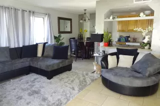 Photo #2: 6094322 Listing 