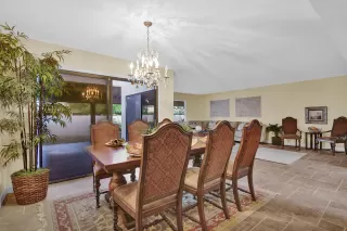 Photo #2: 6094553 Listing 