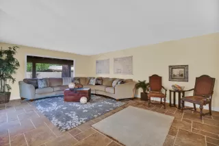 Photo #5: 6094553 Listing 