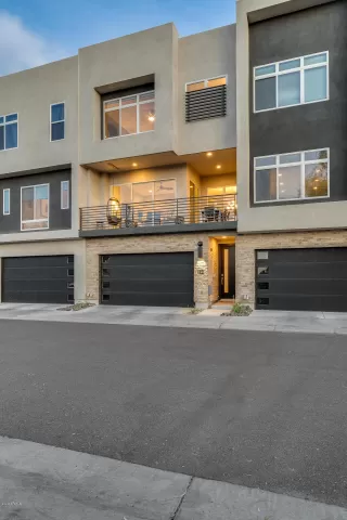 Photo #2: 6094703 Listing 