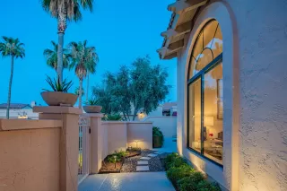 Photo #4: 6094747 Listing