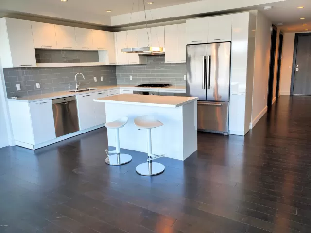 MLS: 6094953 Condo For Sale