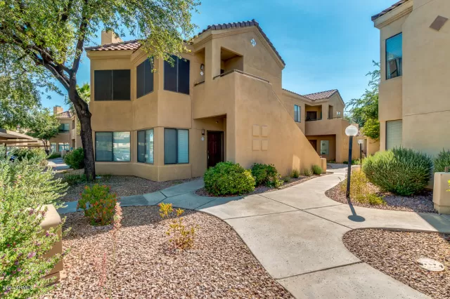 MLS: 6095035 Condo For Sale