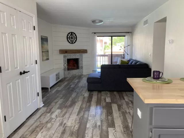 MLS: 6095105 Condo For Sale