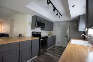 Photo #4: 6095105 Listing