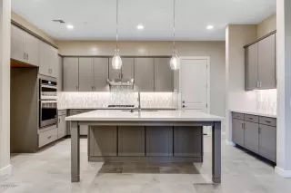 Photo #1: 6095142 Listing