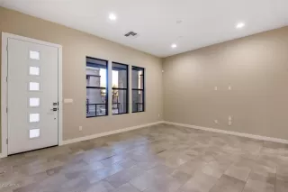 Photo #6: 6095142 Listing