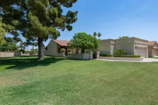 Photo #2: 6095163 Listing