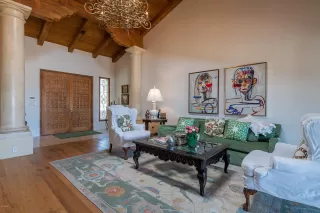 Photo #4: 6095163 Listing