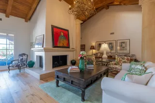 Photo #5: 6095163 Listing