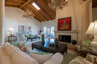 Photo #6: 6095163 Listing