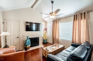 Photo #5: 6095431 Listing