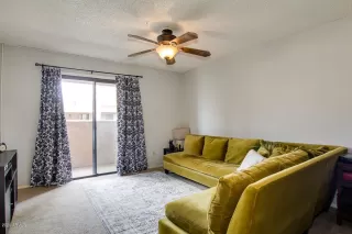 Photo #6: 6095453 Listing