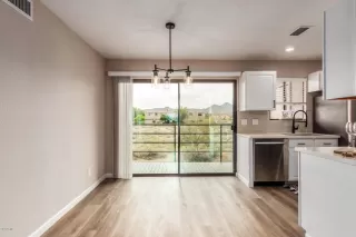 Photo #5: 6095662 Listing