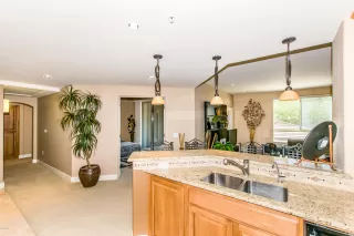 Photo #4: 6095682 Listing