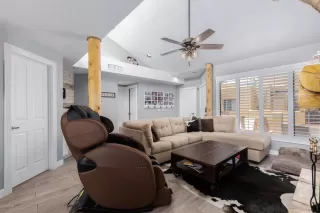 Photo #2: 6095734 Listing