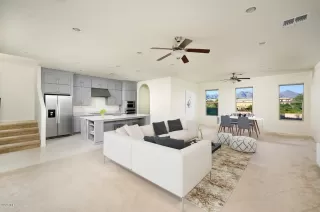 Photo #3: 6095920 Listing