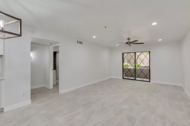 MLS: 6095927 Condo For Sale