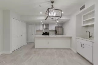 Photo #4: 6095927 Listing 