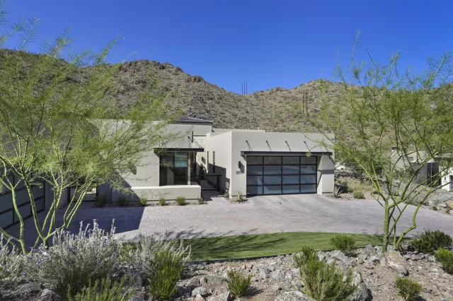 MLS: 6095955 Condo For Sale